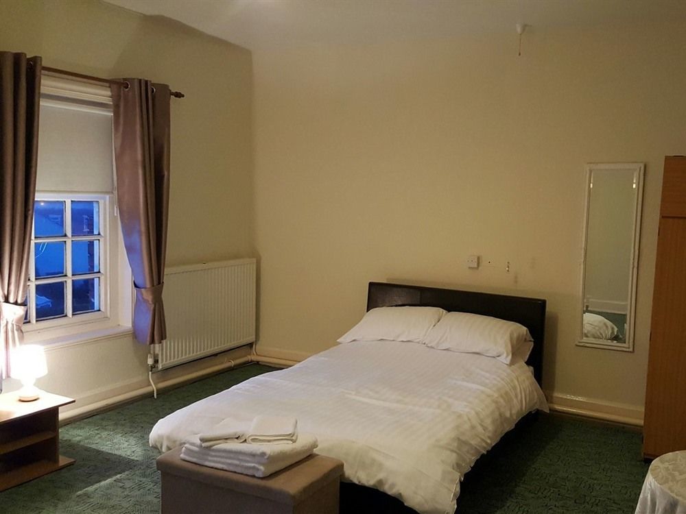 Station Hotel Hucknall Екстериор снимка