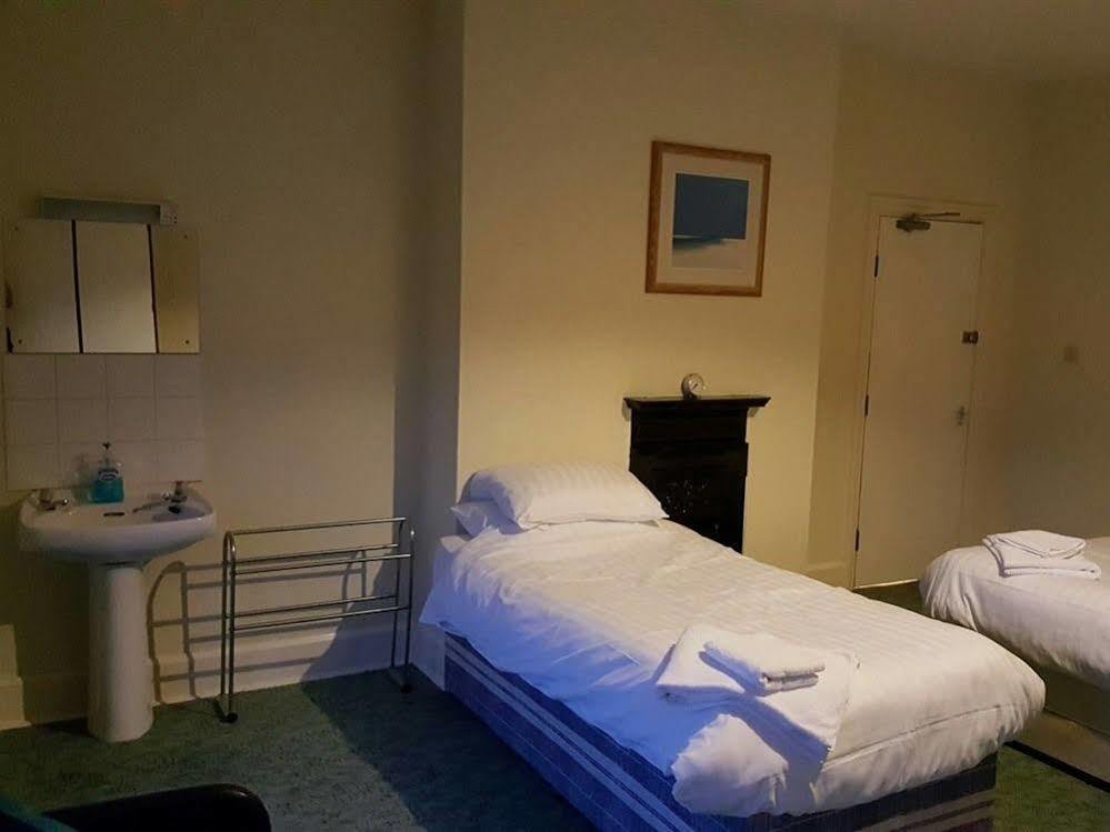 Station Hotel Hucknall Екстериор снимка