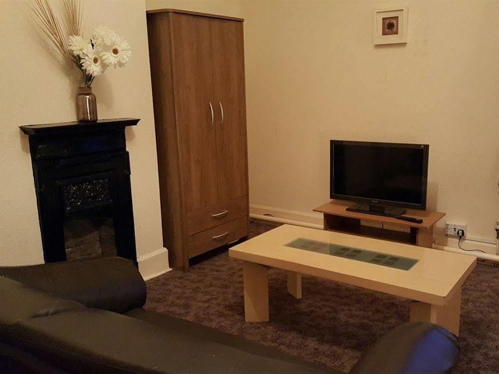 Station Hotel Hucknall Екстериор снимка