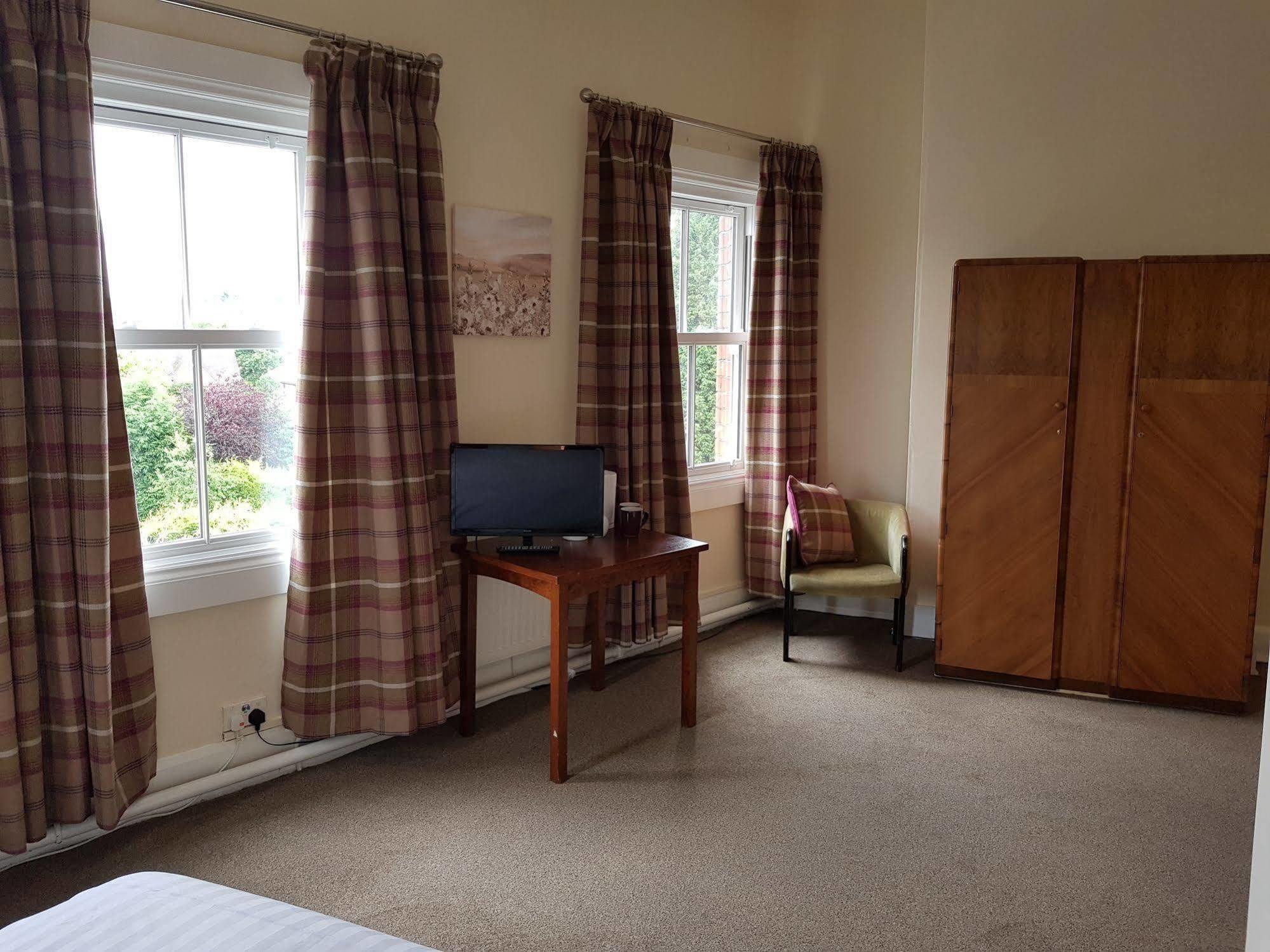 Station Hotel Hucknall Екстериор снимка